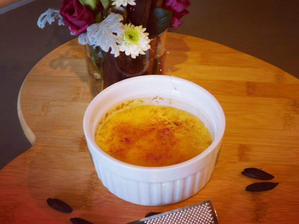 Crème Brûlée mit Tonkabohne Crème Brûlée mit Tonkabohne